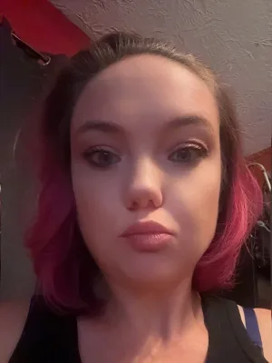 Sweet girl looking for some phone fun